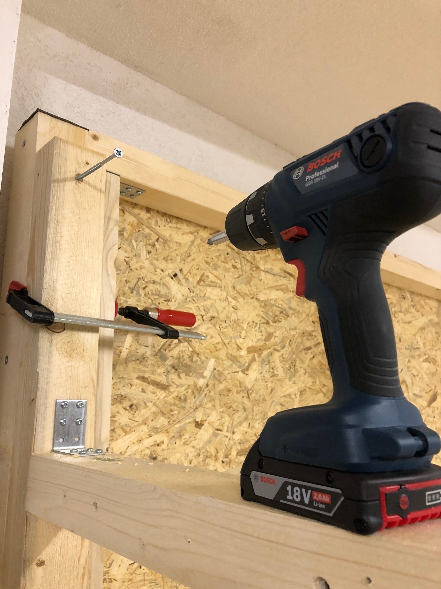Connecting walls
